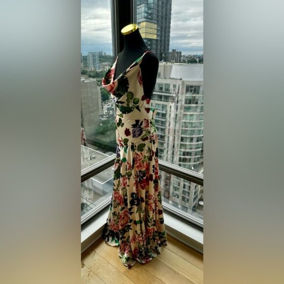 🆕 BRONX & BANCO 🧿 NWOT Leo Floral Print Maxi Gown - Size XS / US 2 - Picture 5 of 16